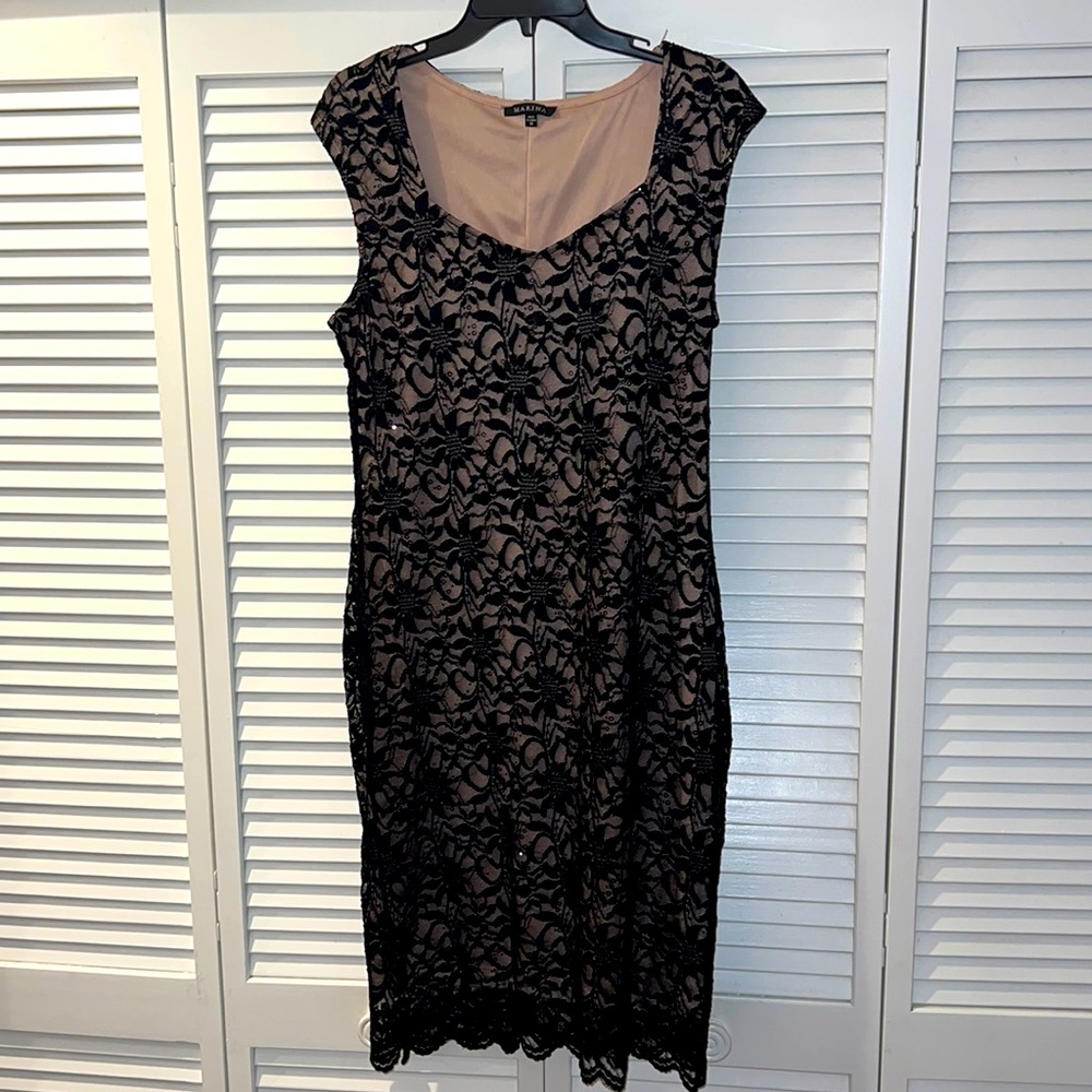 Marina lace dress